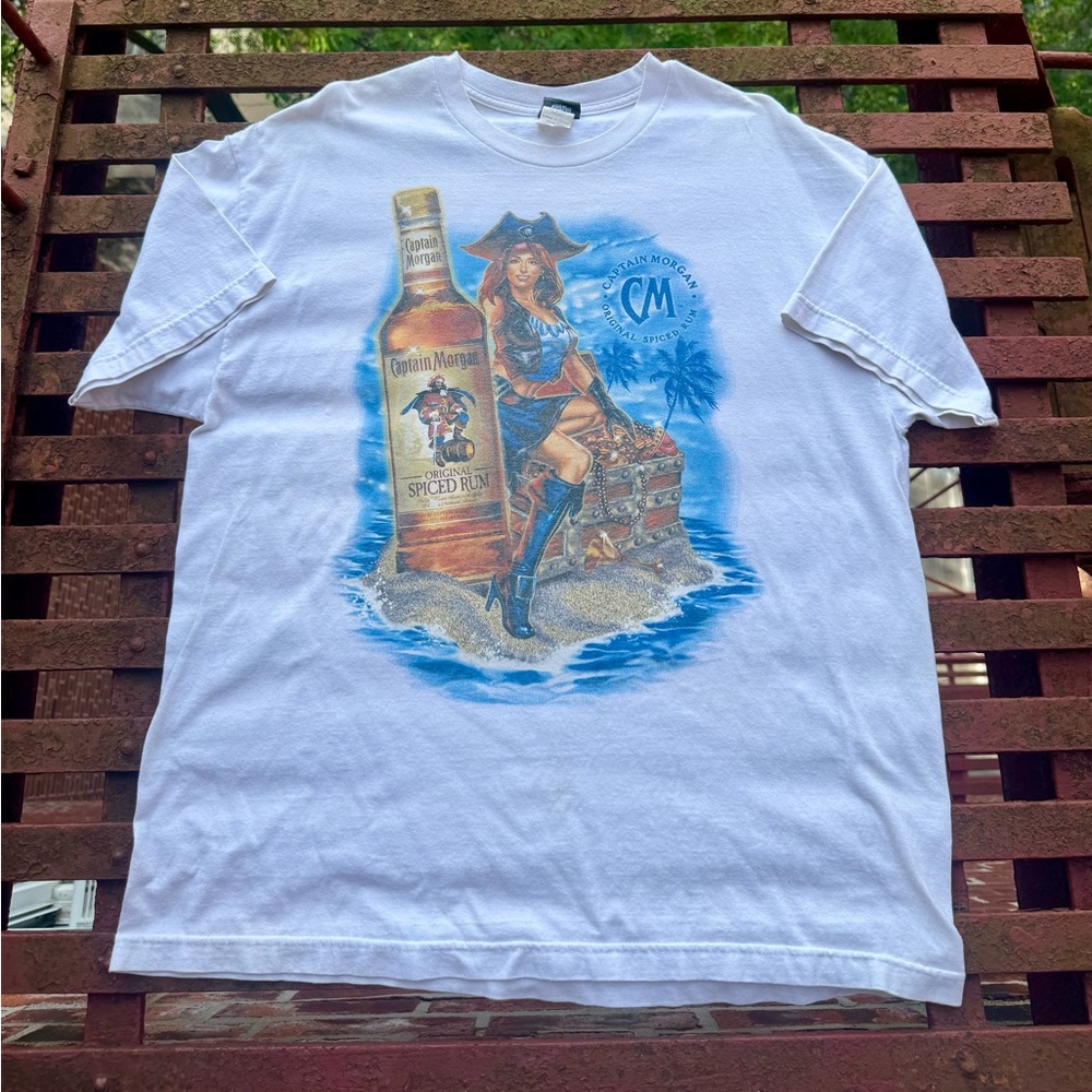 VINTAGE Y2K Men’s XL Captain Morgan T-Shirt
